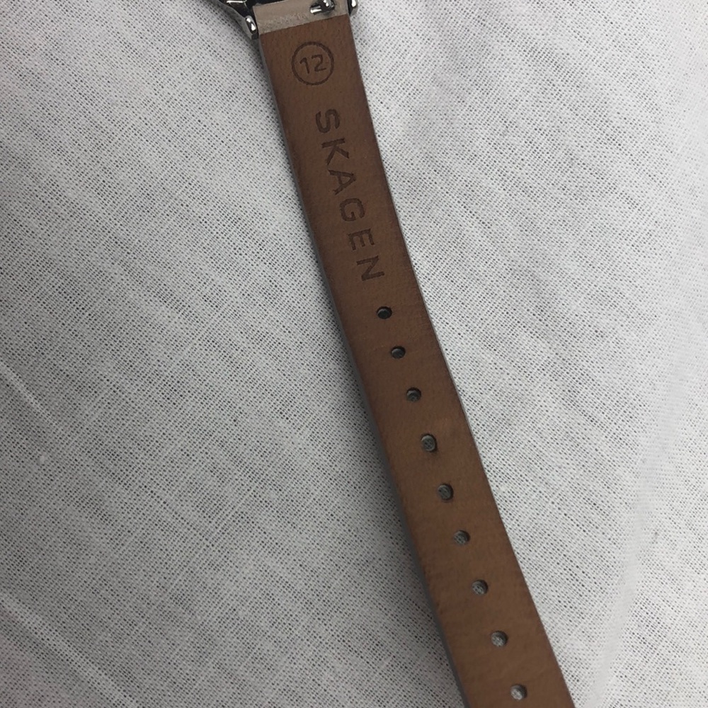 Watch - Picture 3 of 5